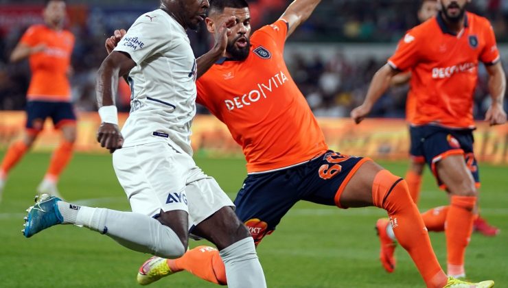 Süper Lig: Medipol Başakşehir: 1 – Fenerbahçe: 0 (İlk yarı)