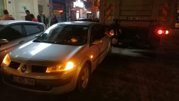 Konya’da kamyon otomobile çarptı