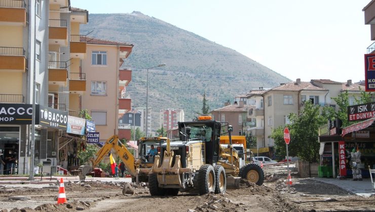 Talas’ta kış öncesi yol çalışması