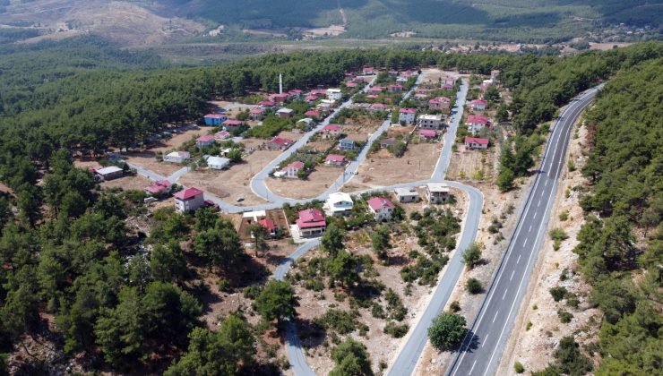 Tarsus’ta yol yapım çalışmaları sürüyor