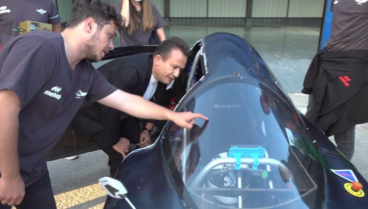 TEKNOFEST Elektrikli Araç Yarışları’nda 3 dalda ödül alan öğrencilere Başkan Yazıcı’dan özel destek