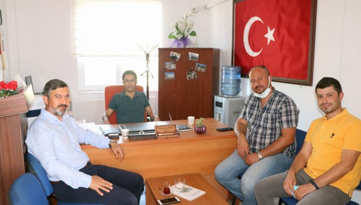 Uçak okulları ziyaret ediyor