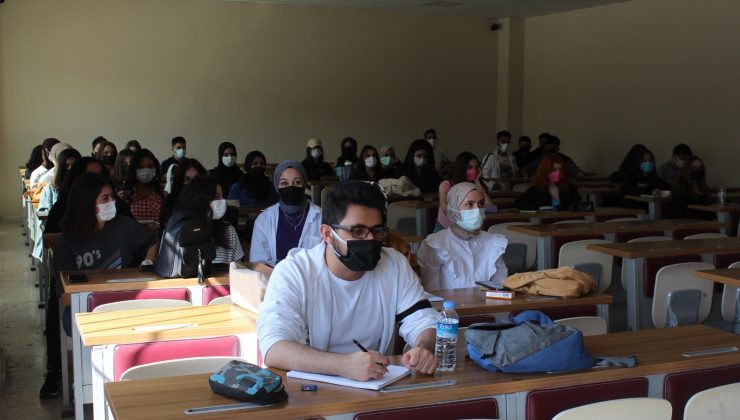 Üniversitede 1.5 yıllık hasret sona erdi