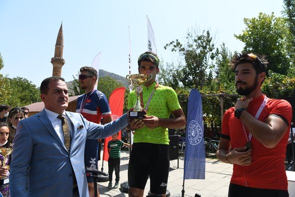 Vali Akbıyık Fotosafari ve Doğa Festivaline katıldı