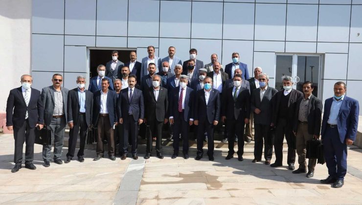 Vali Bilmez, Saray ilçesinde muhtarlarla bir araya geldi