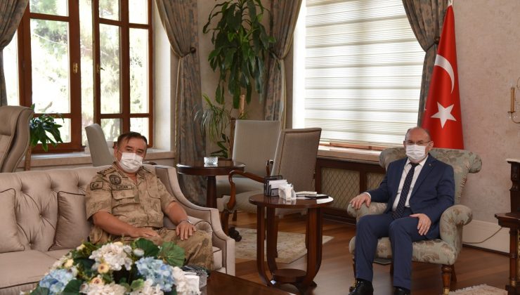 Vali Karadeniz misafirlerini ağırladı