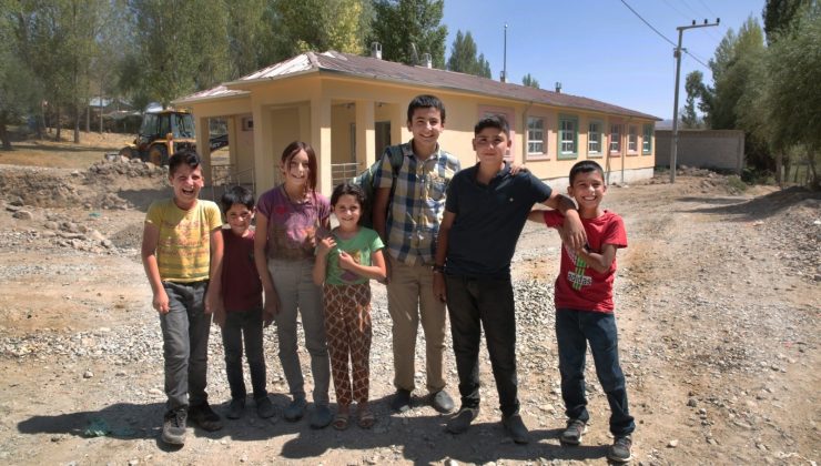 Van Büyükşehir Belediyesi Başkale’de okul yaptı