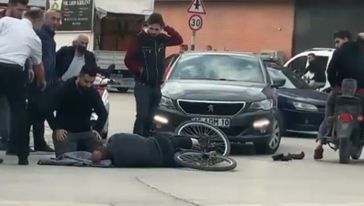 Yaralanan sürücünün başında bekledi