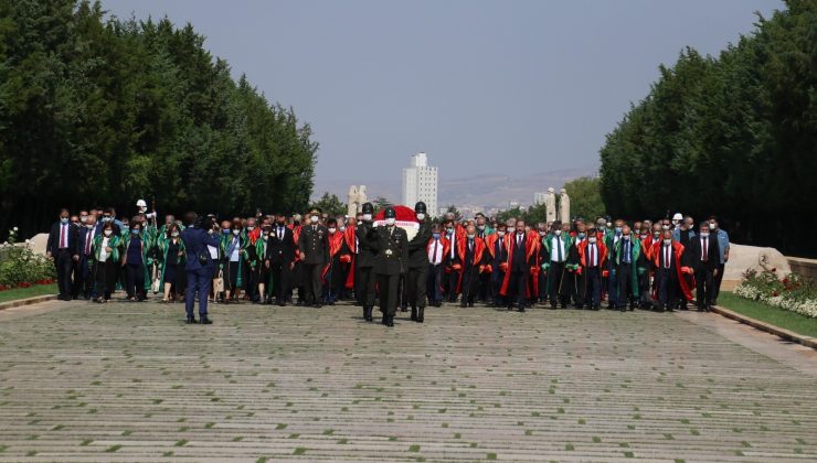 Yargıtay adli yılın ilk gününde Anıtkabir’e ziyaret gerçekleştirdi