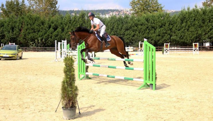 Yarışmacıların performansı nefes kesti