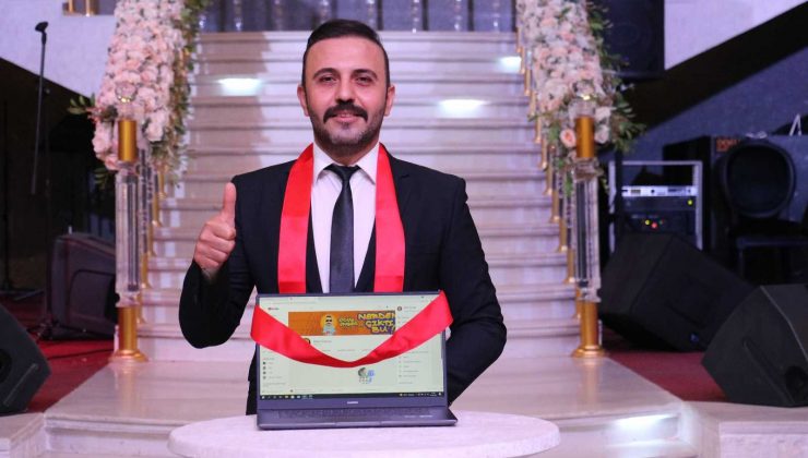 Youtube kanalına kurdeleli açılış