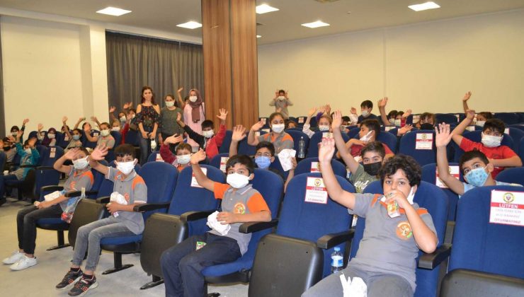 Yüreğir’de okullar sinema ile buluşuyor