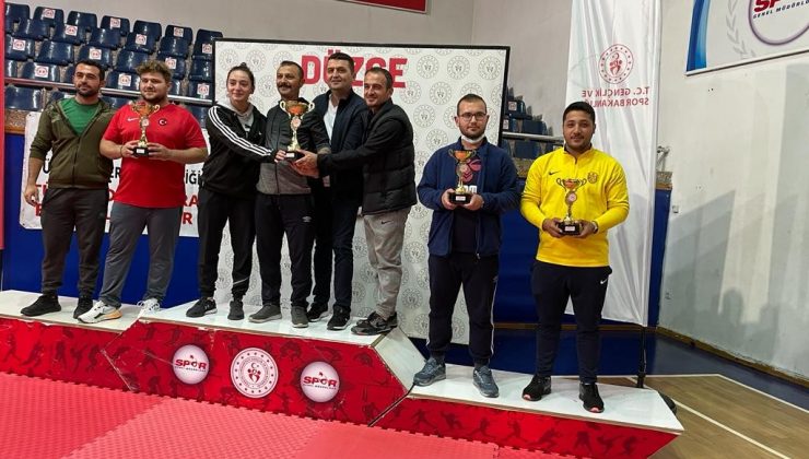 120 sporcu madalya için mücadele etti