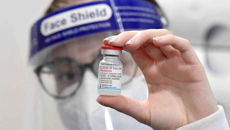 ABD’de Moderna’nın üçüncü dozu için acil kullanım izni verilmesi önerildi