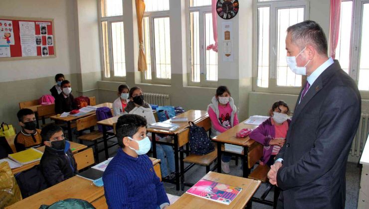 Ağrı Milli Eğitim Müdürü Kökrek’in ilçe ziyaretleri