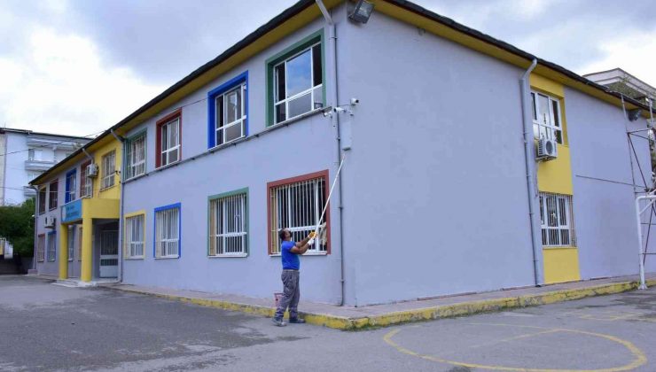 Aliağa Belediyesi’nden eğitim kurumlarına destek