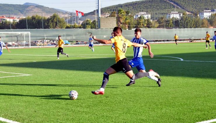 Aliağaspor FK, Aydın Yıldızspor karşısında farklı kazandı