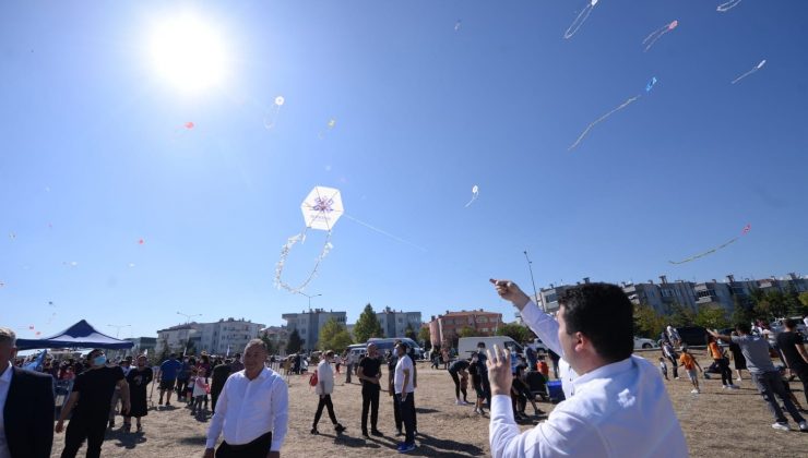 Altıeylül’den 2. uçurtma şenliği
