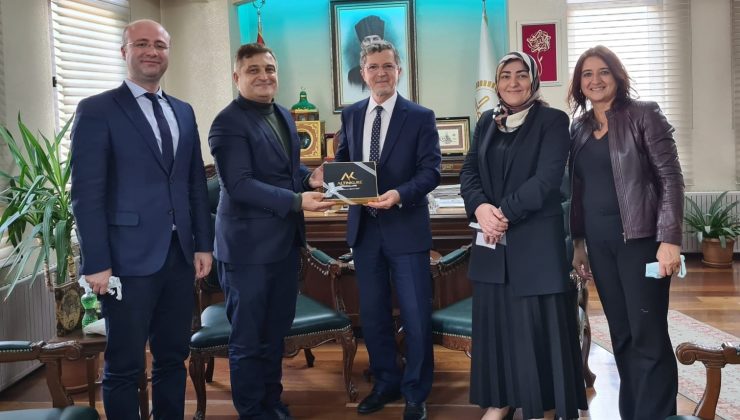 Altınküre Okulları yönetim kurulu, İl Müftüsü Hasan Başiş ile bir araya geldi