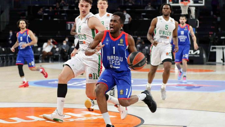 Anadolu Efes, Euroleague’de ilk galibiyetini aldı