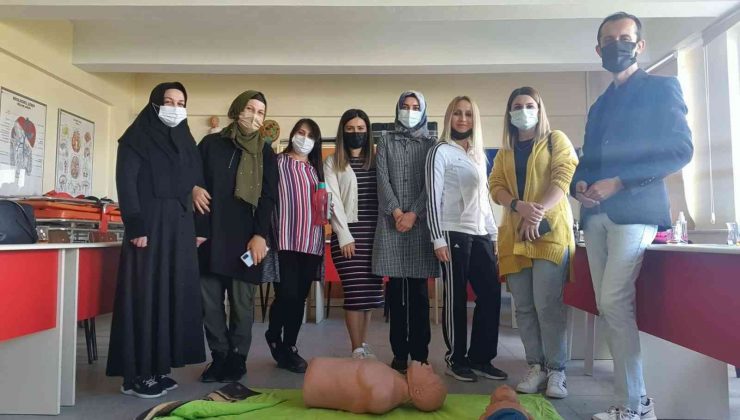 Anaokulu öğretmenlerine ilk yardım eğitimi