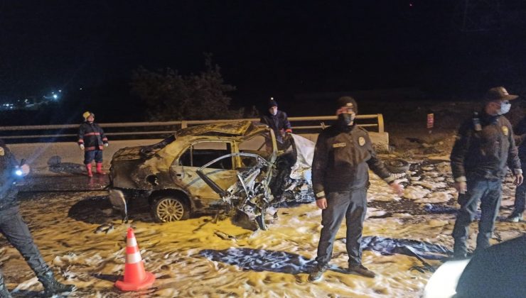Ankara’da Yanan otomobilin sürücüsü hayatını kaybetti