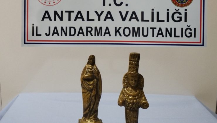 Antalya’da Meryem Ana ve Tanrıça Artemis’in altın heykeli ele geçirildi