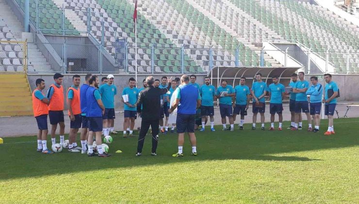 Antrenör adayları, Konya’da ter döküyor
