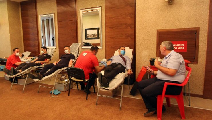 AOSB Bölge Müdürlüğü Kızılay’a kan bağışladı