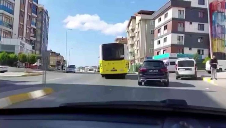 Arızalanan İETT otobüsü Pendik’te yolun ortasında kaldı