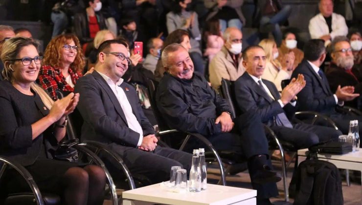 Ataşehir’de Uluslararası Nazım Hikmet şiir günleri başladı