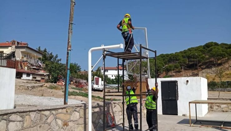 Ayvalık’ta  17 yere pota dikildi