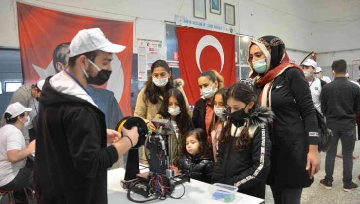 Bafra’da bilim fuarı: Öğrencilerin eserleri görücüye çıktı