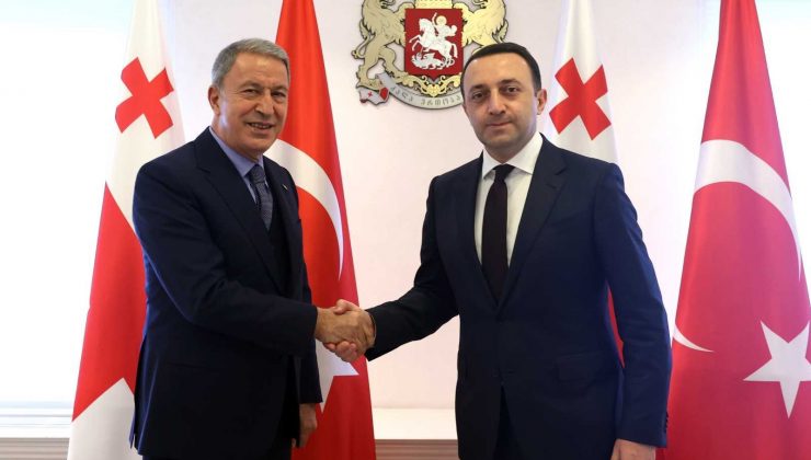 Bakan Akar, Gürcistan Başbakanı Garibaşvili ile görüştü