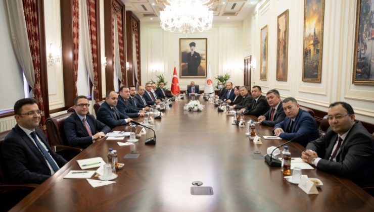 Bakan Gül, Türk Yargı Akademileri Birliği temsilcilerini kabul etti