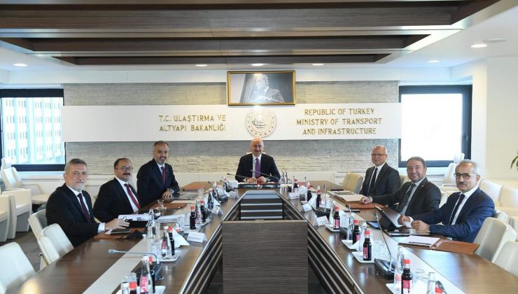 Bakan Karaismailoğlu: “Bursa’nın değerine değer katacak yatırımların takipçisiyiz”