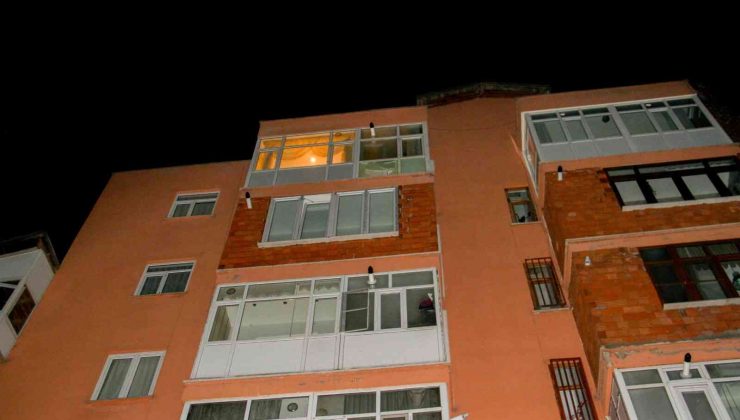 Balkondan düşen çocuk hayatını kaybetti