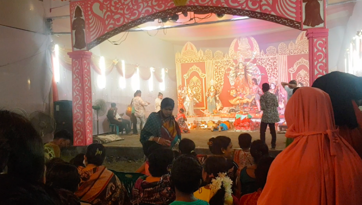 Bangladeş’te ’Durgapuja’ kutlamaları renkli görüntülerle sürüyor