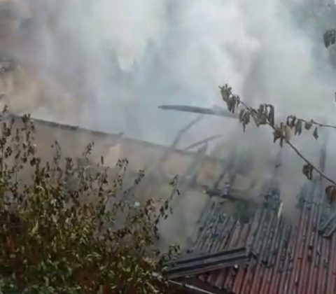 Başakşehir’de korkutan yangın