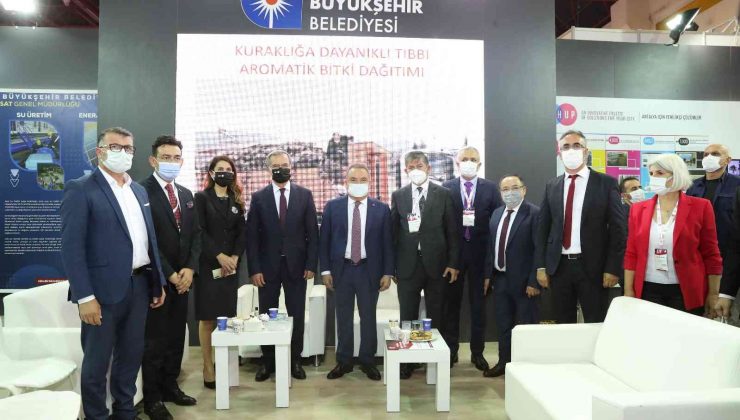 Başkan Böcek: “Antalya’nın karbon miktarını 2030 yılına kadar, yüzde 40 azaltma hedefindeyiz”