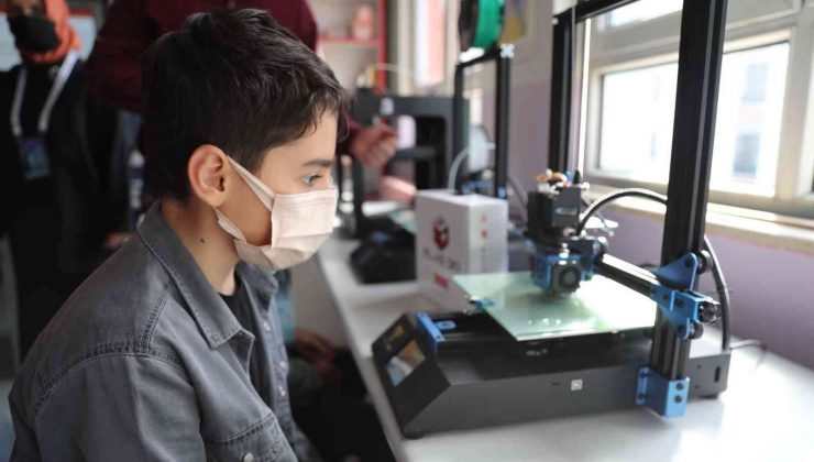 Başkan Gökhan Yüksel Bilim Ve Robot Şenliği’ne katıldı