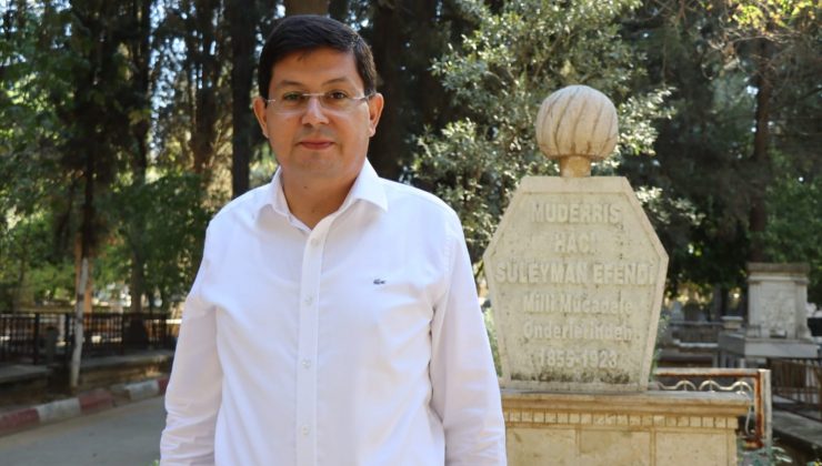 Başkan Özcan, Hacı Süleyman Efendi’yi mezarı başında andı