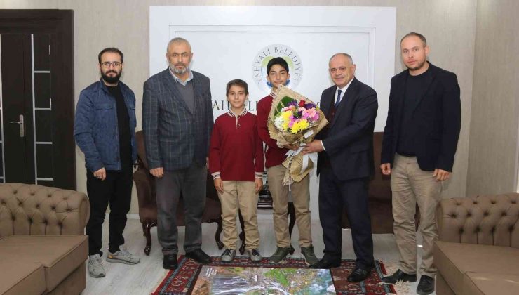 Başkan Öztürk’ten üretken gençlere destek sözü