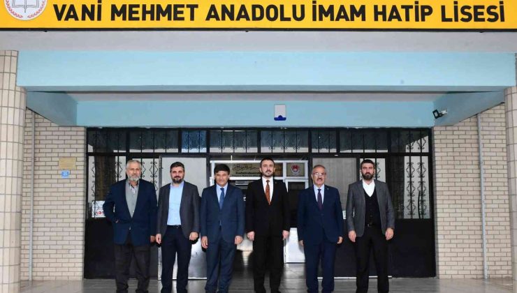 Başkan Tanır: ‘’İmam Hatip okulları, verdikleri eğitimle örnek oluyor’’