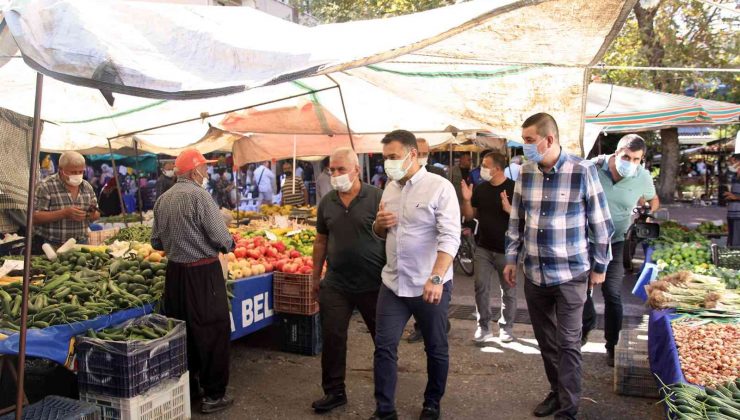 Başkan Yücel, son kez kurulan Cuma Pazarı’nda esnafla bir araya geldi