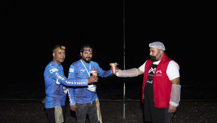 Belediyeden  balıkçılara çorba desteği