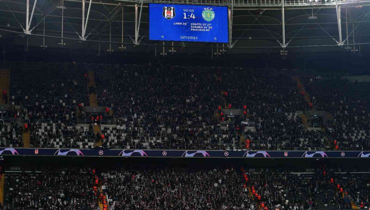 Beşiktaş taraftarından maç sonu destek