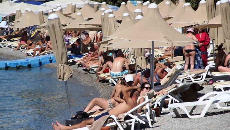 Bodrum sahilleri doldu taştı