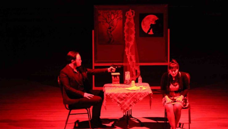 Bodrum’da “Sadece Kadın” oyunu sahnelendi