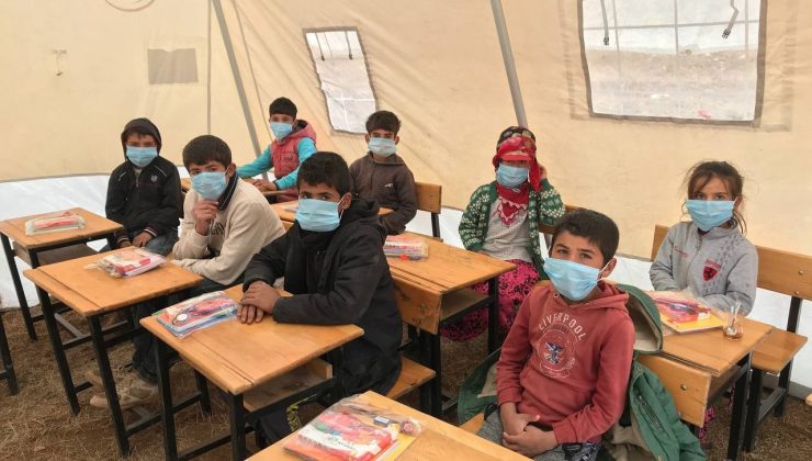 Çadırda eğitim için ilk ders zili çaldı